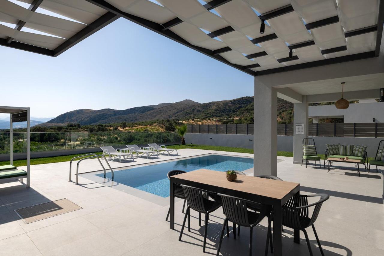 Eolides Villas , Quite Idyll Of Rural Bliss,By Thinkvilla Lambiní Exterior foto