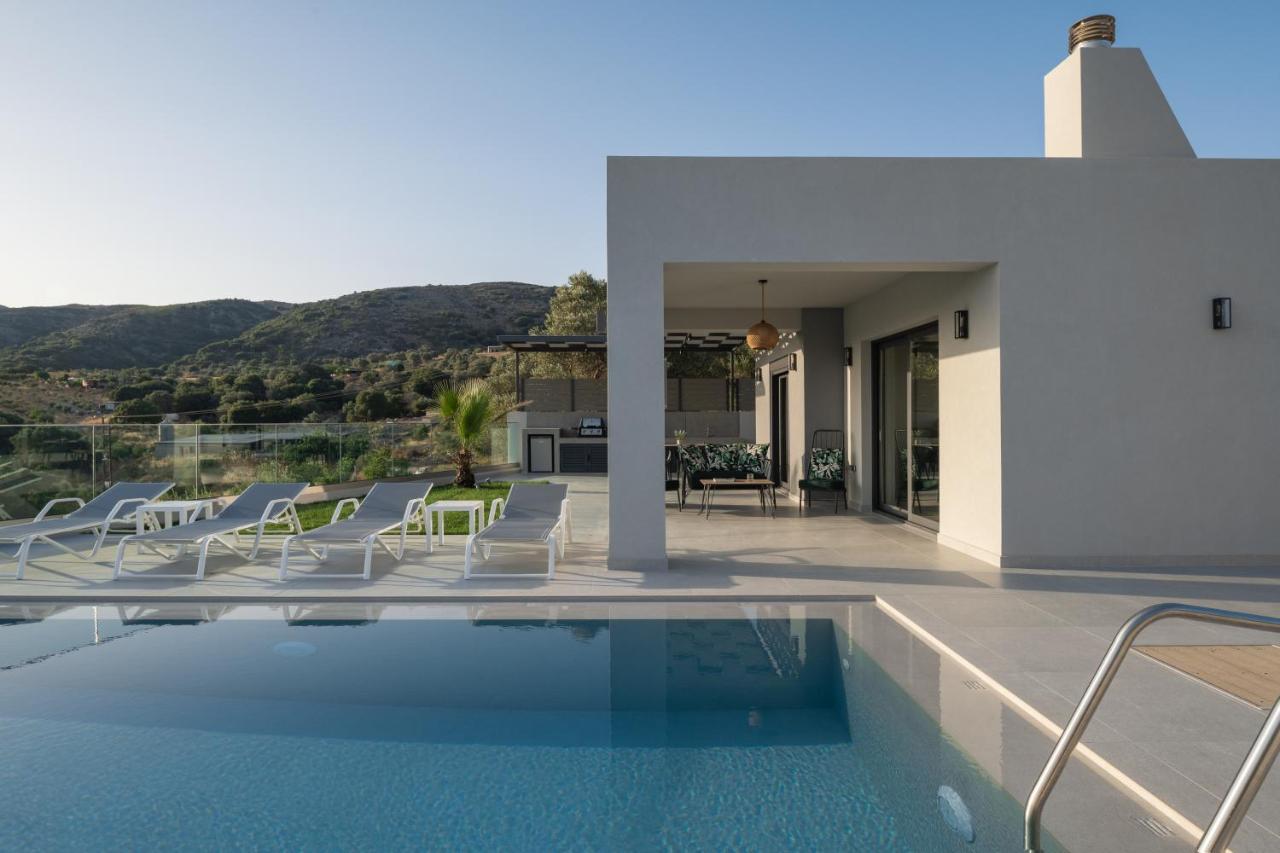 Eolides Villas , Quite Idyll Of Rural Bliss,By Thinkvilla Lambiní Exterior foto