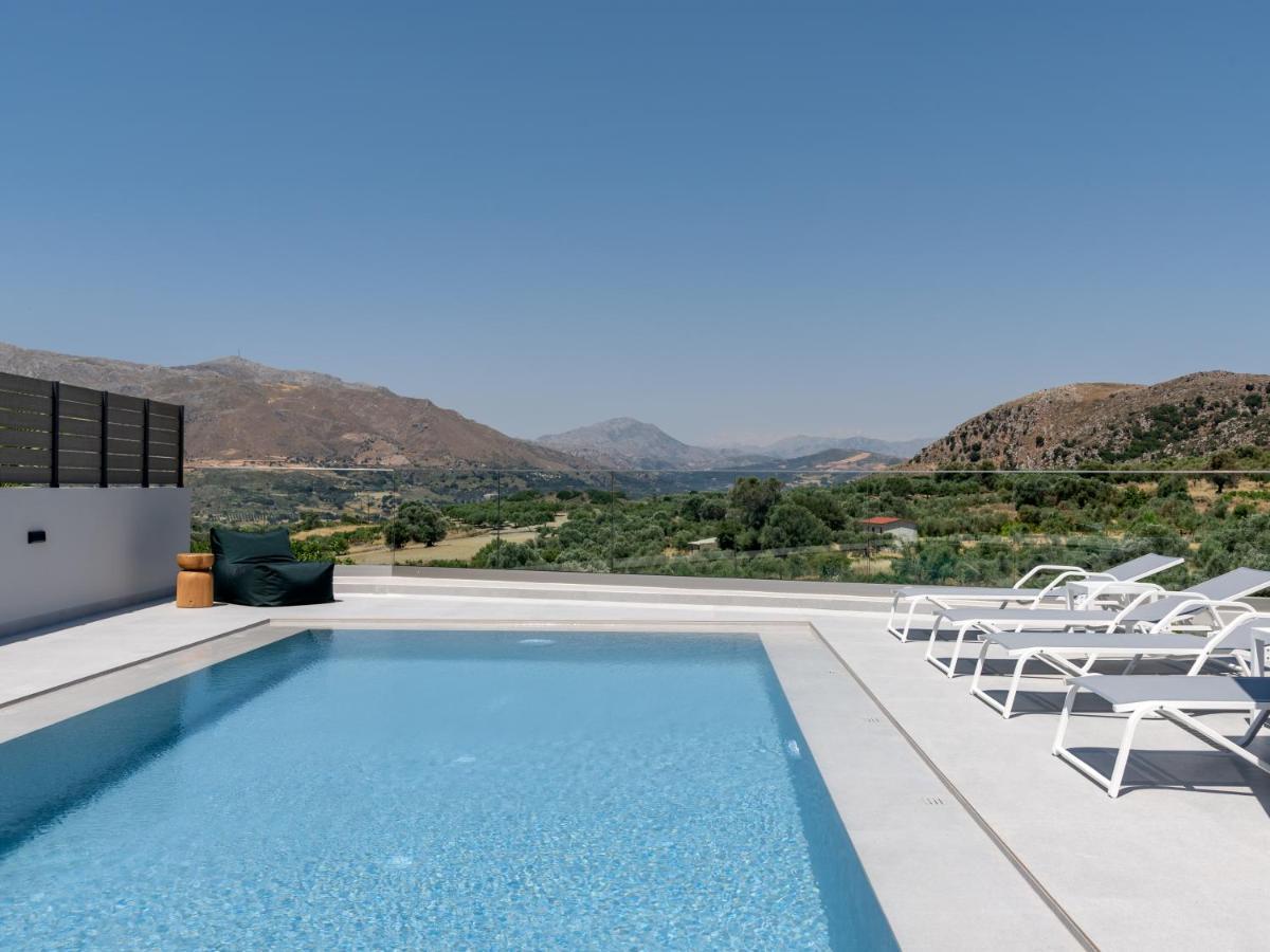 Eolides Villas , Quite Idyll Of Rural Bliss,By Thinkvilla Lambiní Exterior foto